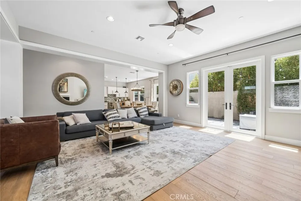 268 Palmer St Costa Mesa, CA 92627