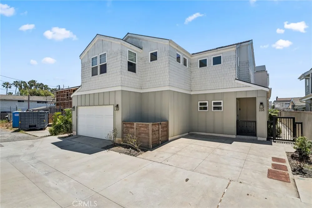268 Palmer St Costa Mesa, CA 92627