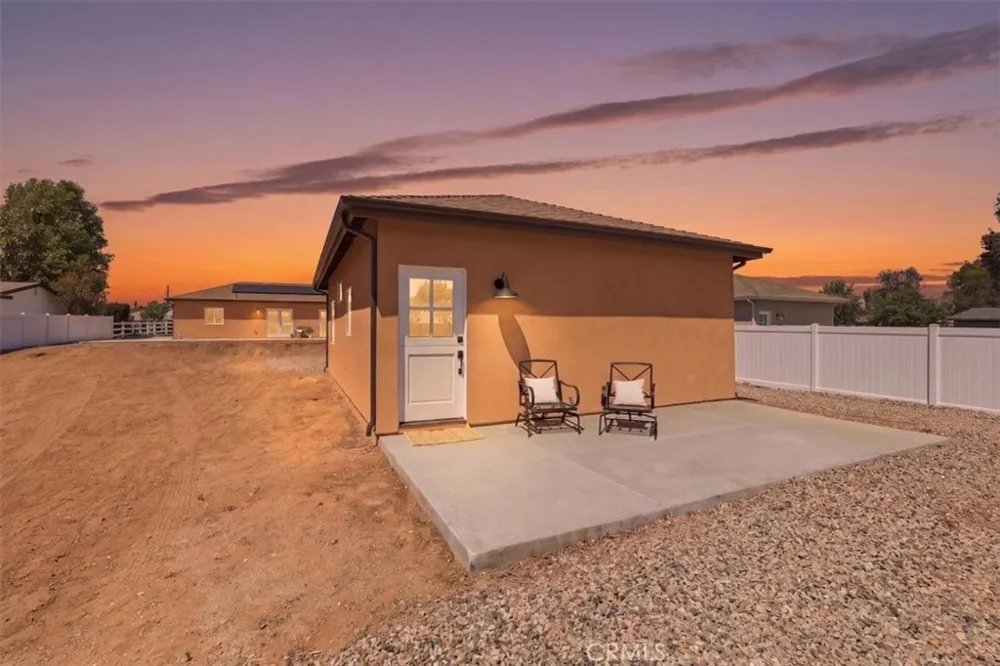 3038 2nd unit A Norco, CA 92860