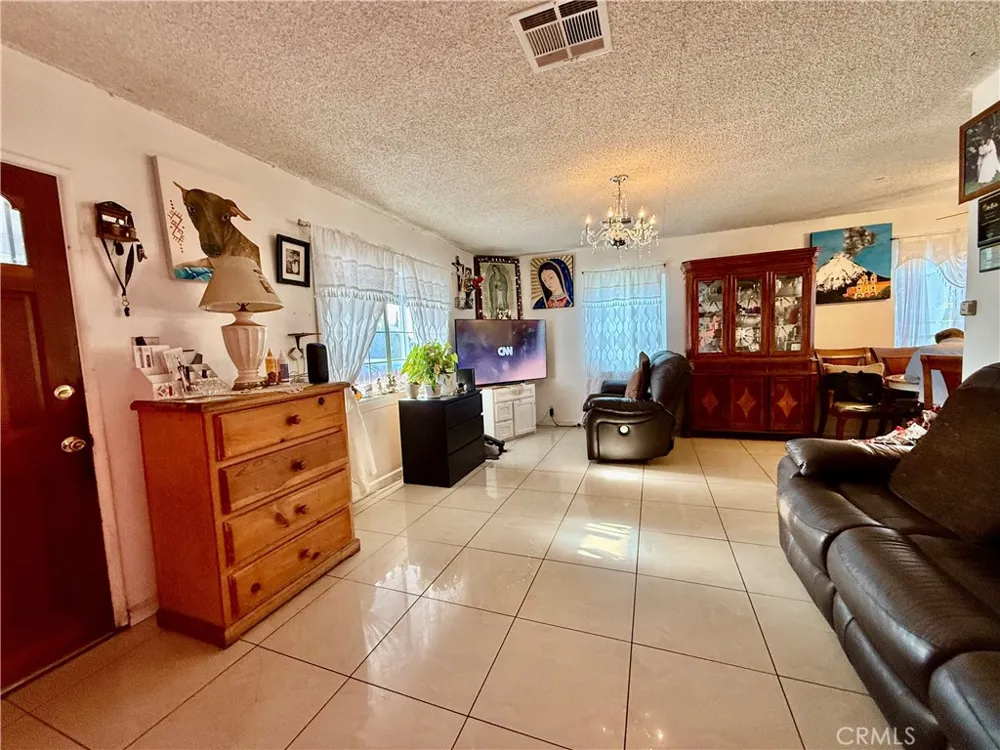11822 Mac Murray Street Garden Grove, CA 92841