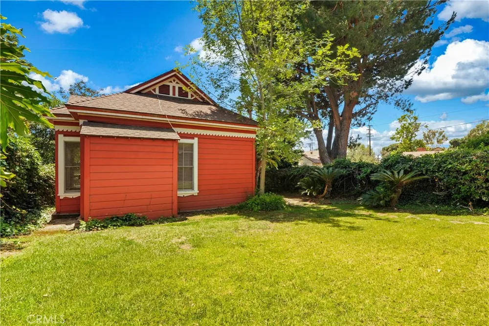703 Manzanita Avenue Sierra Madre, CA 91024
