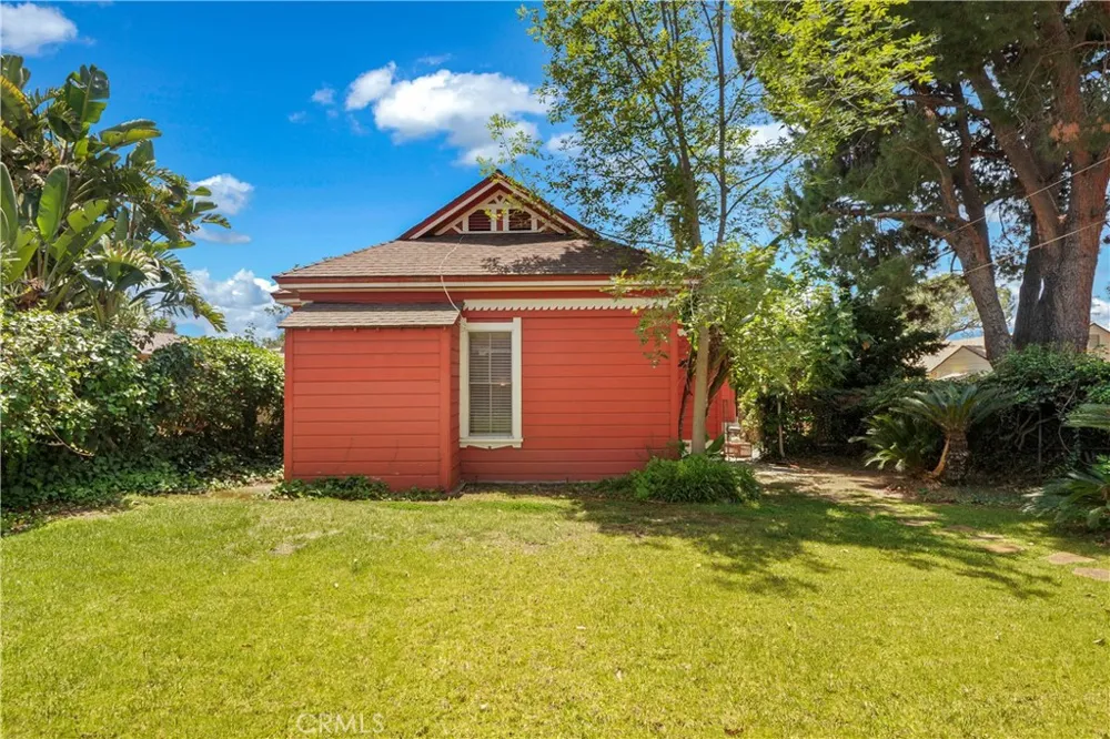 703 Manzanita Avenue Sierra Madre, CA 91024