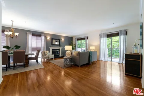 1401 S Bentley Avenue #202