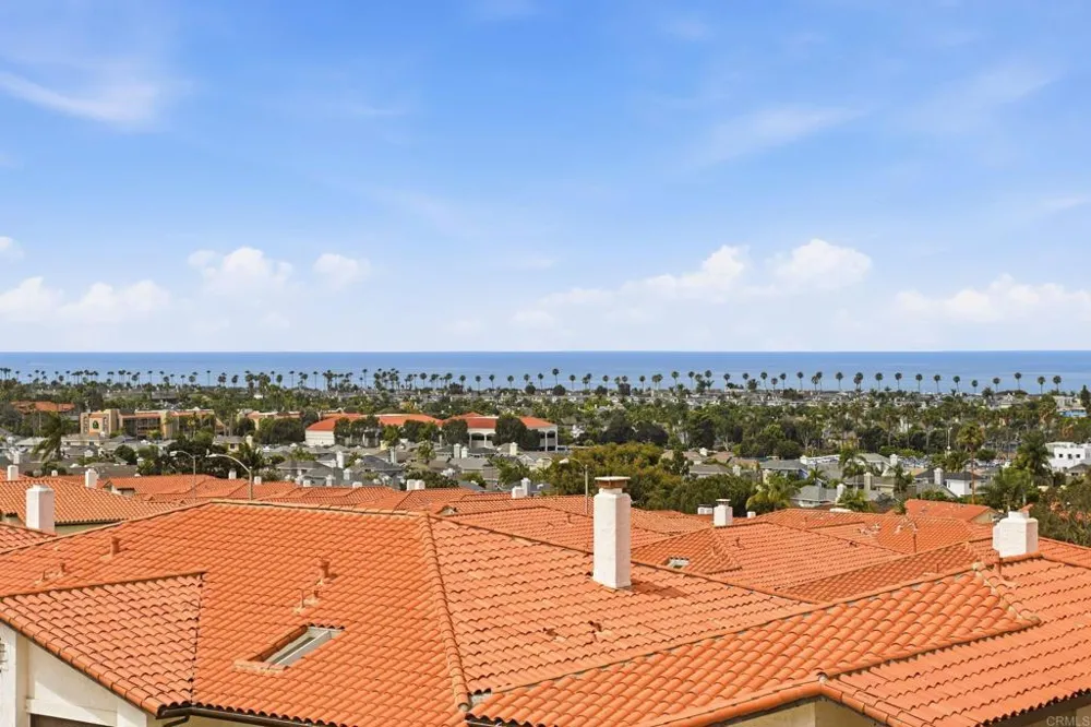 6717 Clover Court Carlsbad, CA 92011