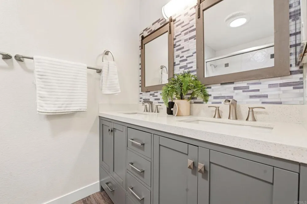 6717 Clover Court Carlsbad, CA 92011