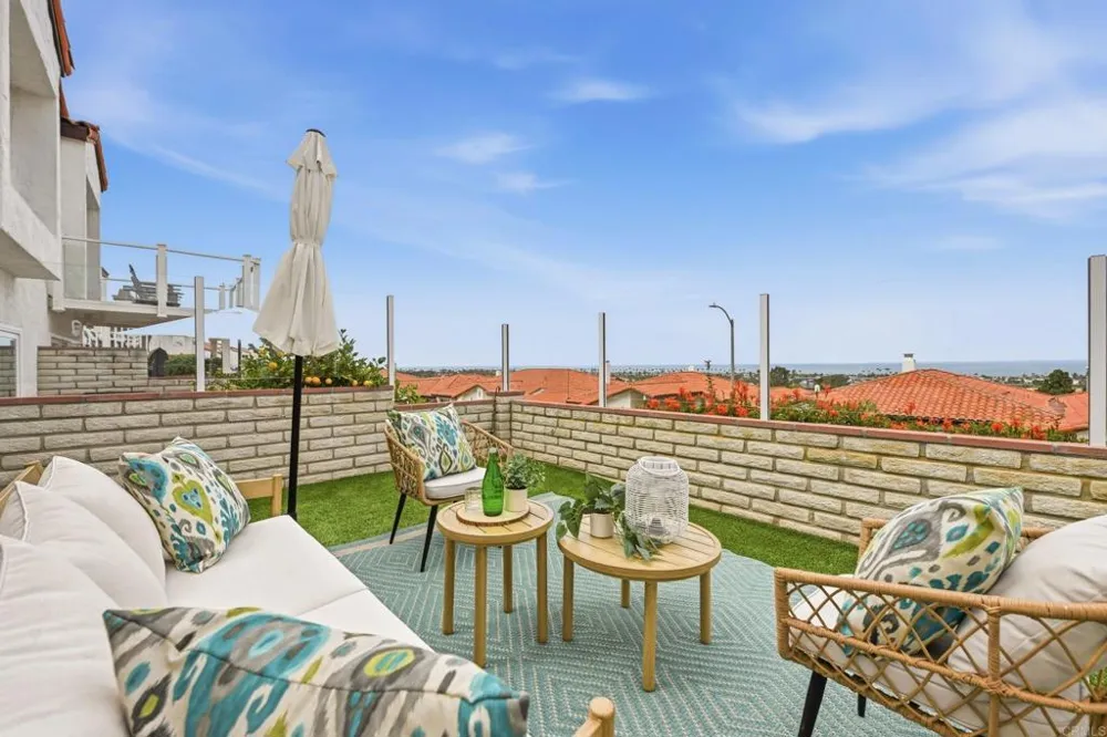 6717 Clover Court Carlsbad, CA 92011