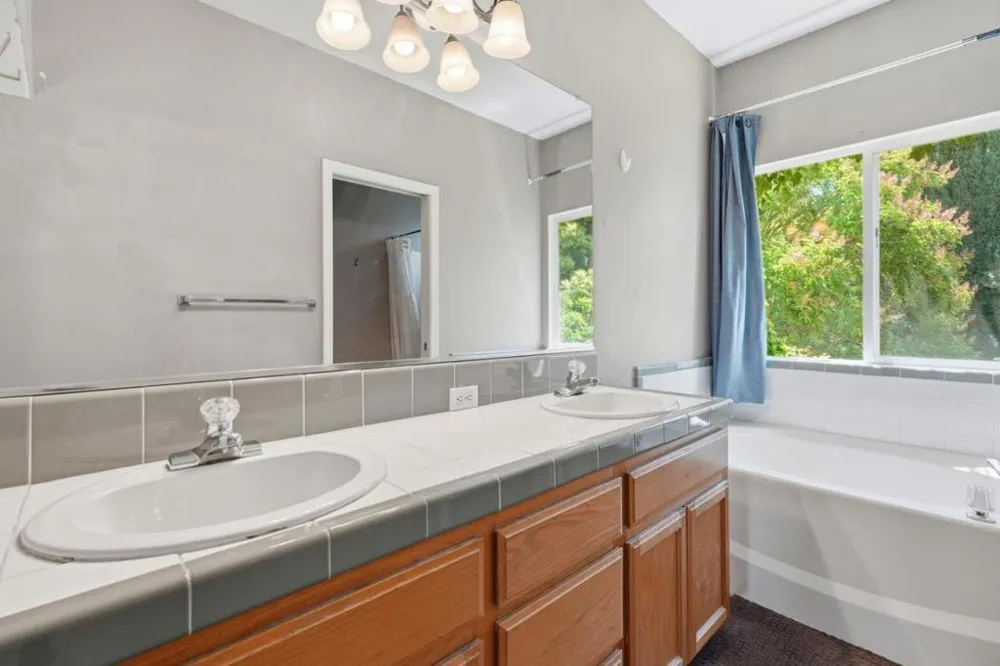 3712 Bold Ruler Court Modesto, CA 95355