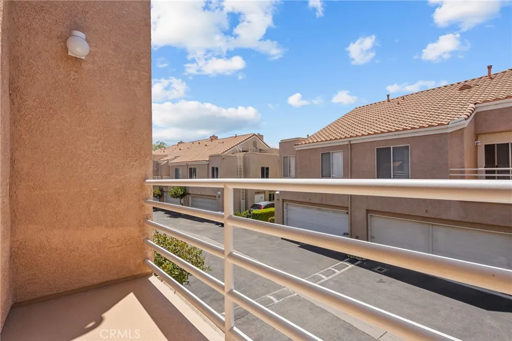 25511 Schubert Cir #142 B Stevenson Ranch, CA 91381