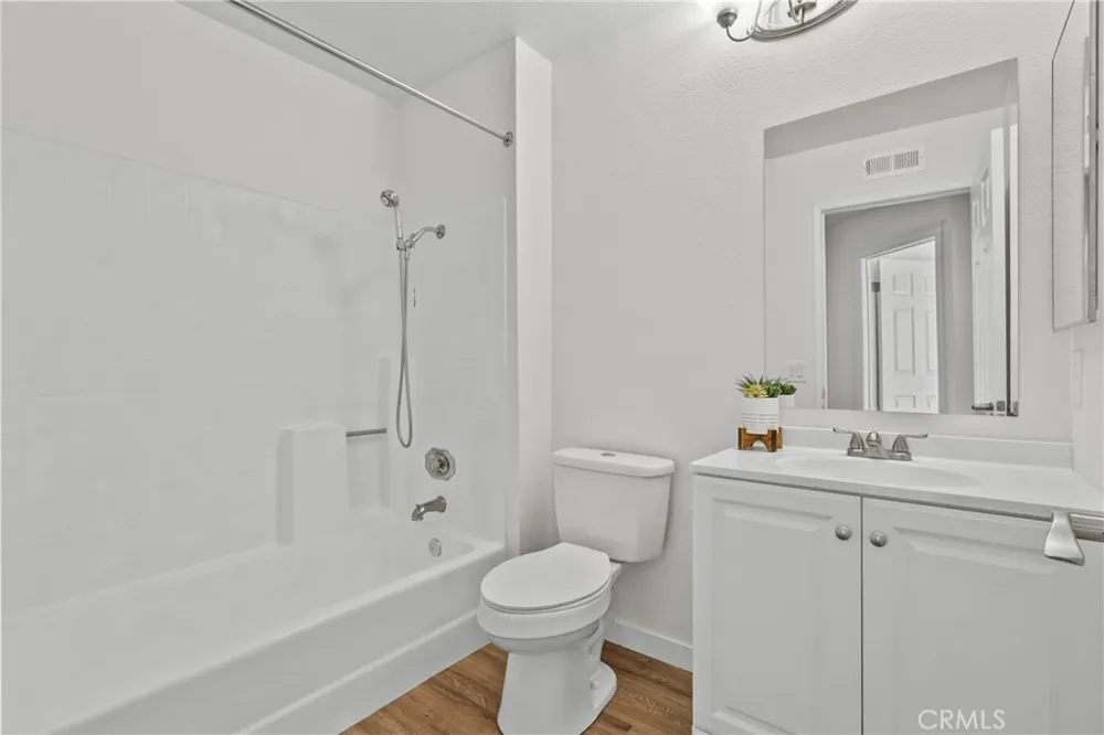 25511 Schubert Cir #142 B Stevenson Ranch, CA 91381