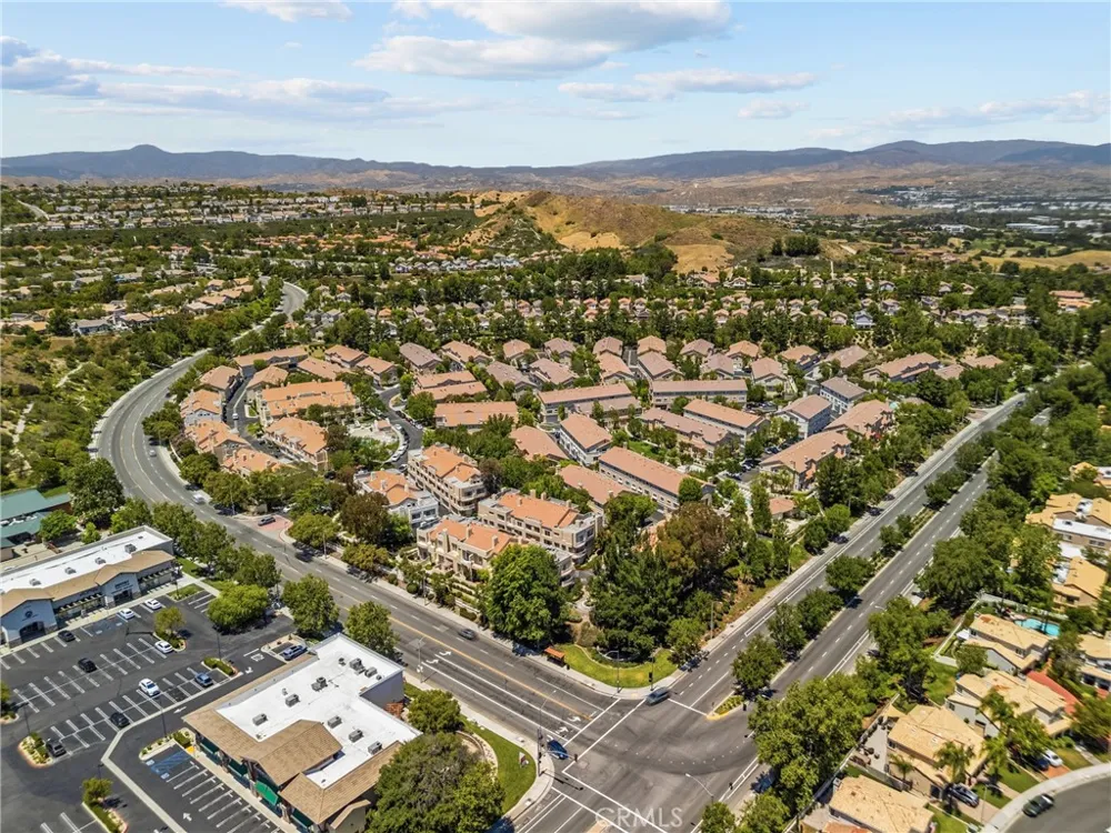 25511 Schubert Cir #142 B Stevenson Ranch, CA 91381