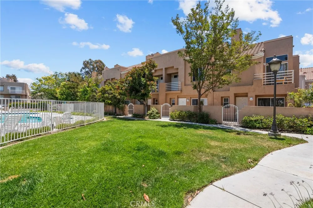 25511 Schubert Cir #142 B Stevenson Ranch, CA 91381