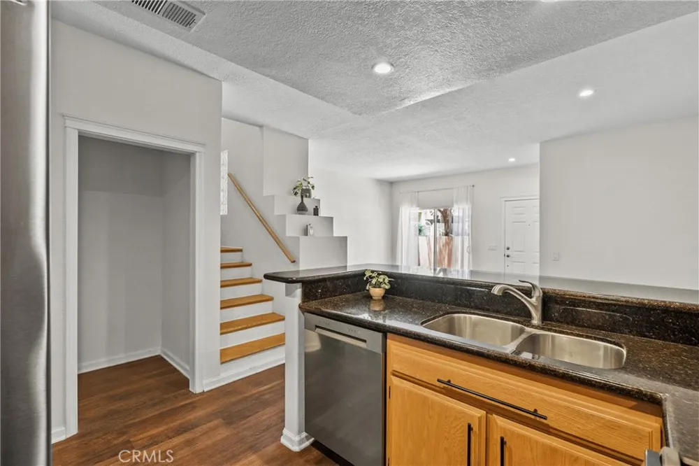 25511 Schubert Cir #142 B Stevenson Ranch, CA 91381