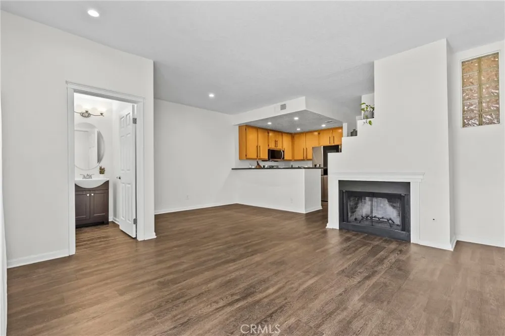 25511 Schubert Cir #142 B Stevenson Ranch, CA 91381