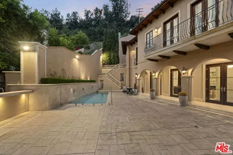 1465 Robmar Drive