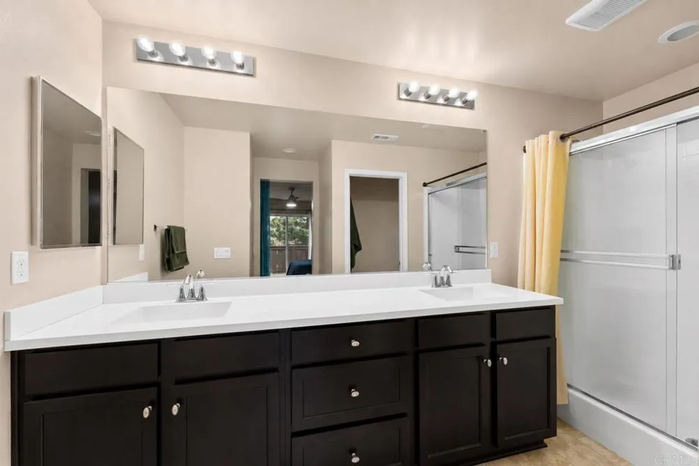 1347 Caminito Agostino #2 Chula Vista, CA 91915