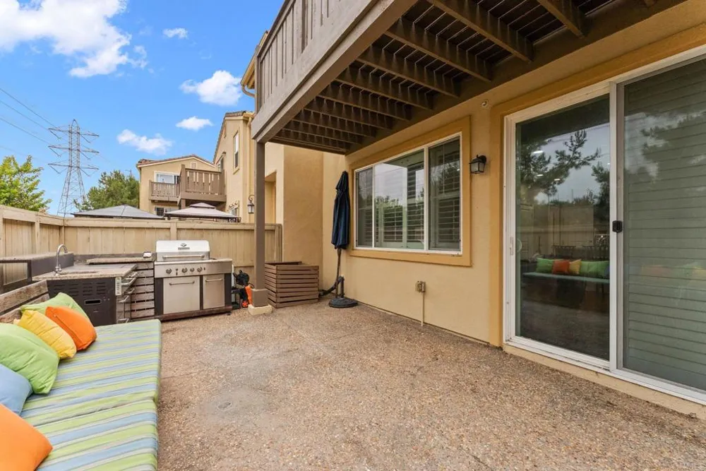 1347 Caminito Agostino #2 Chula Vista, CA 91915
