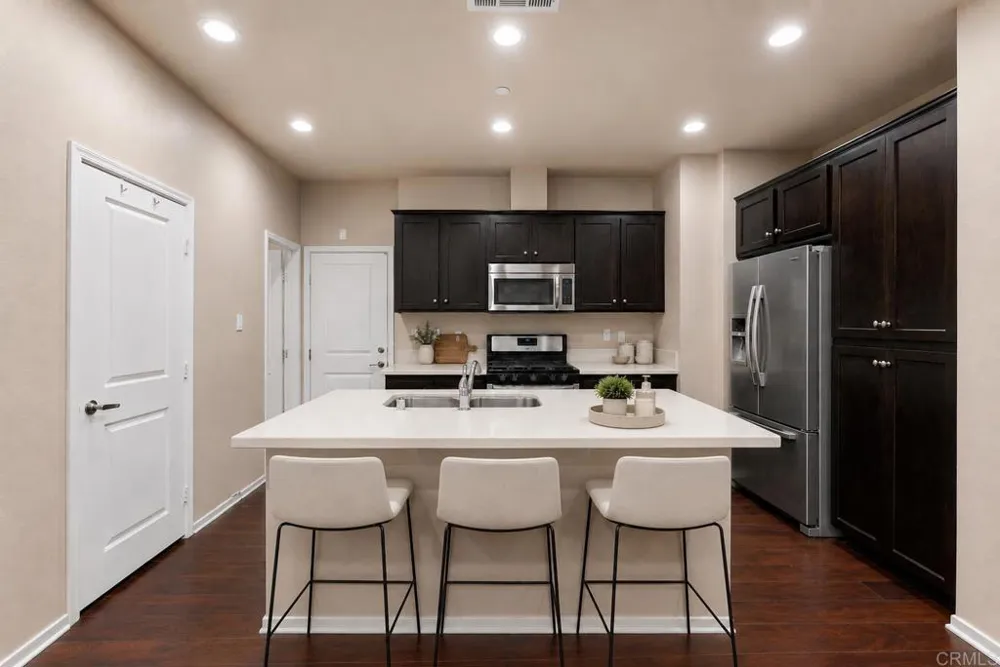 1347 Caminito Agostino #2 Chula Vista, CA 91915