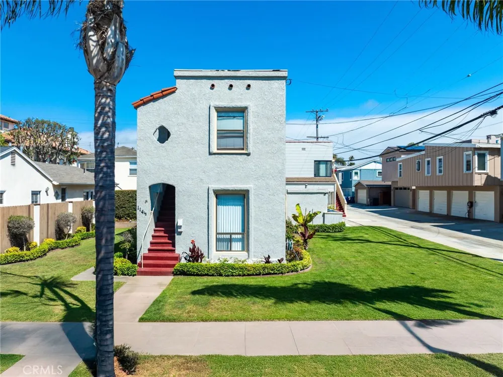 114 4th street Seal Beach, CA 90740