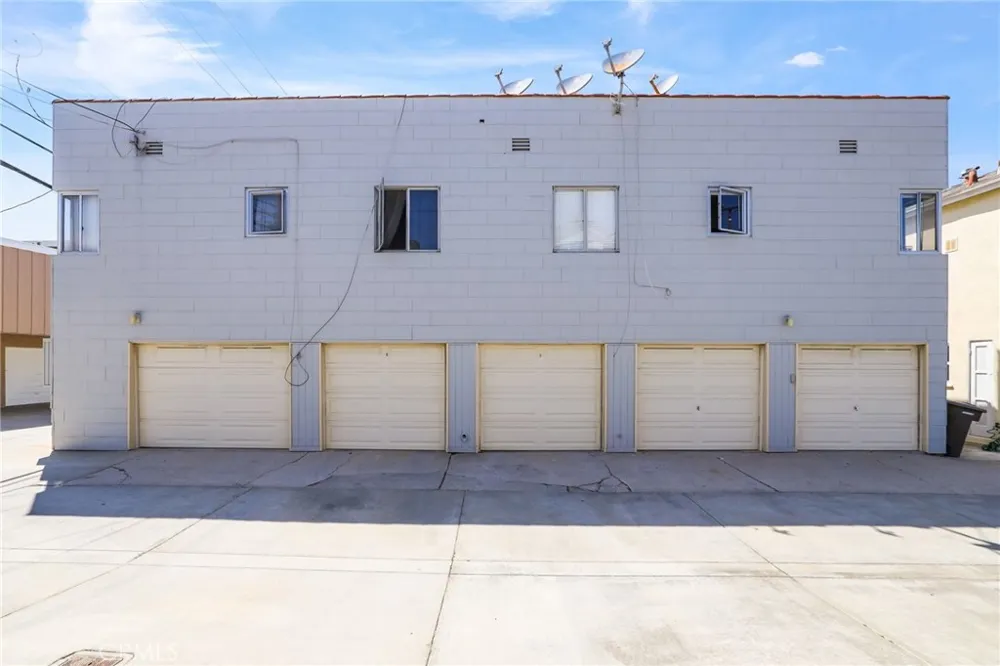 114 4th street Seal Beach, CA 90740