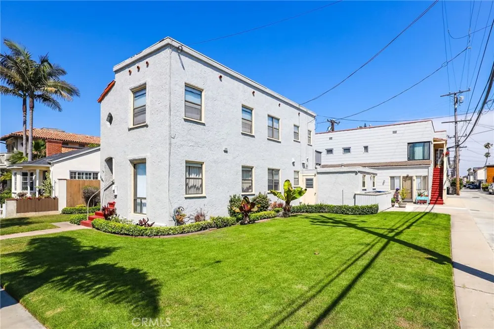 114 4th street Seal Beach, CA 90740