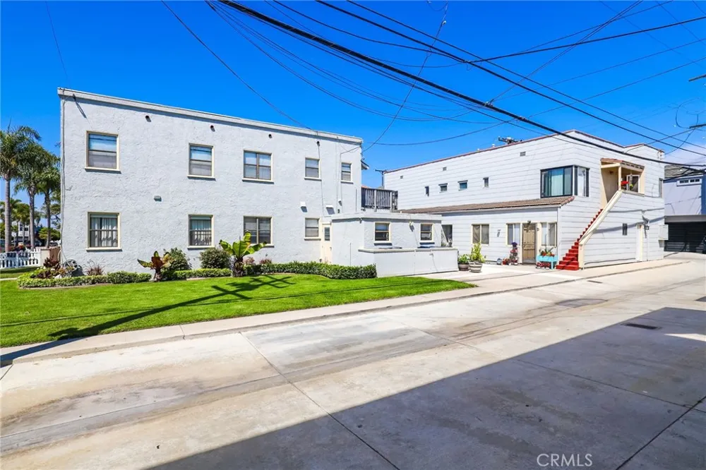 114 4th street Seal Beach, CA 90740