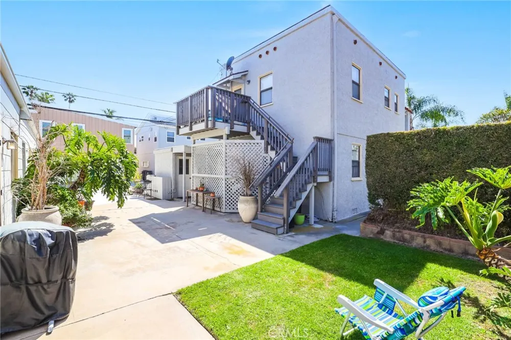 114 4th street Seal Beach, CA 90740