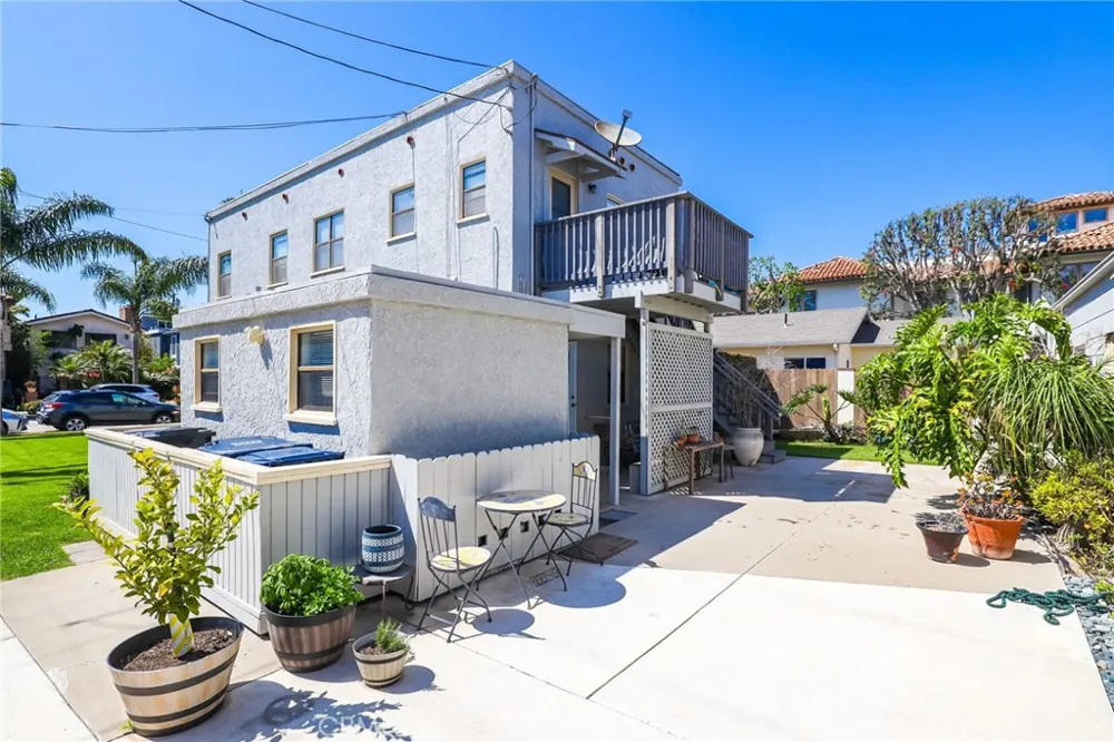 114 4th street Seal Beach, CA 90740