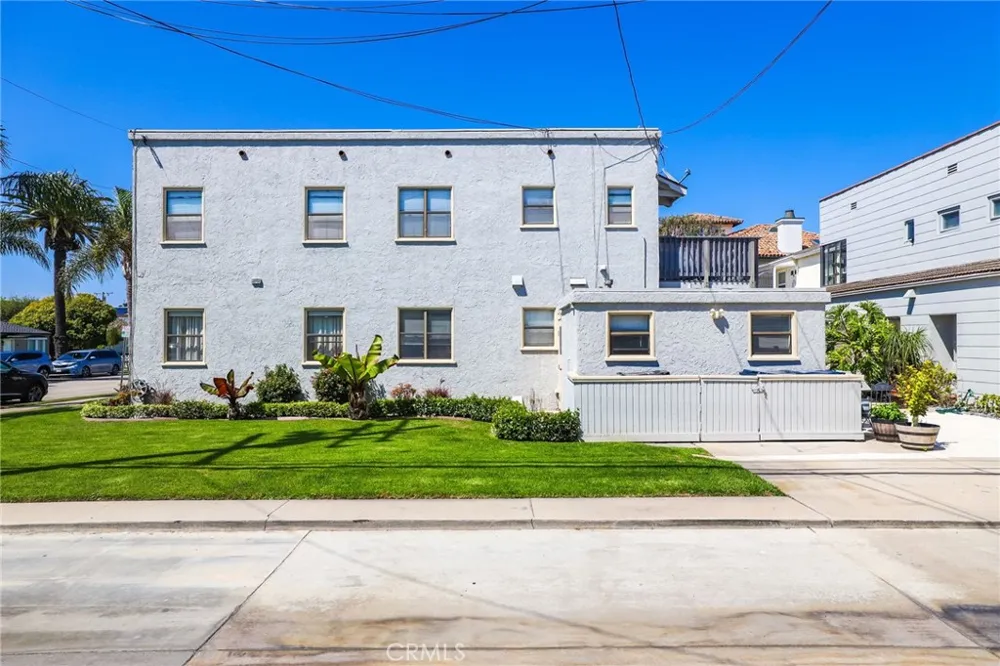 114 4th street Seal Beach, CA 90740