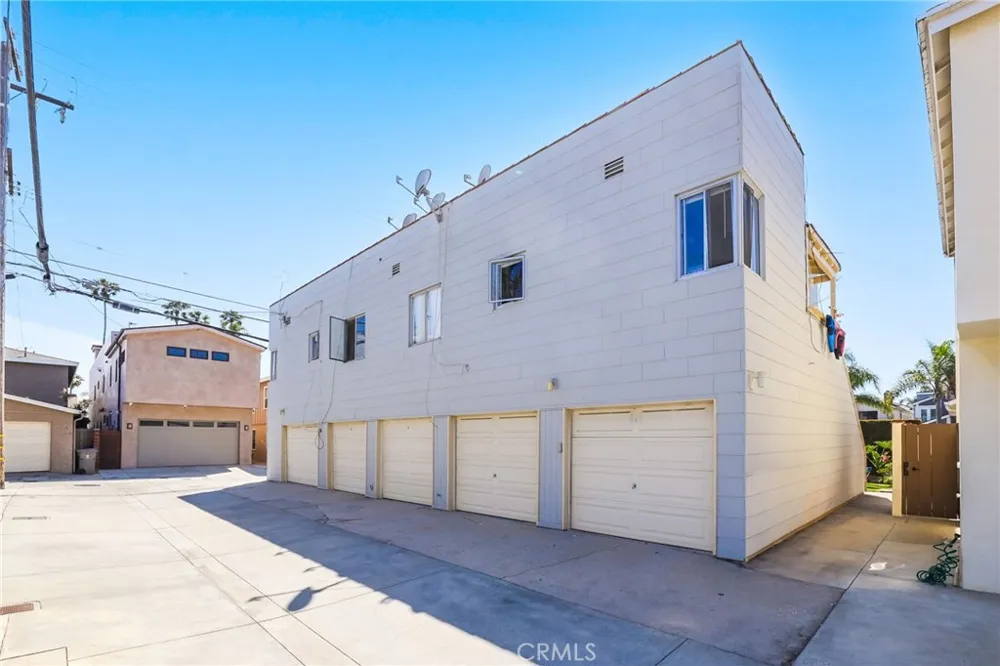 114 4th street Seal Beach, CA 90740