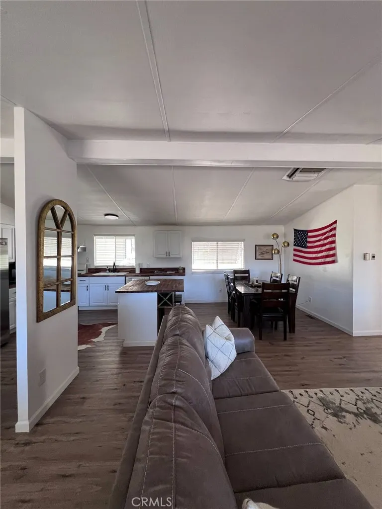 63 Hawes Ct Wofford Heights, CA 93285