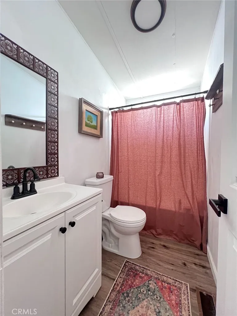63 Hawes Ct Wofford Heights, CA 93285