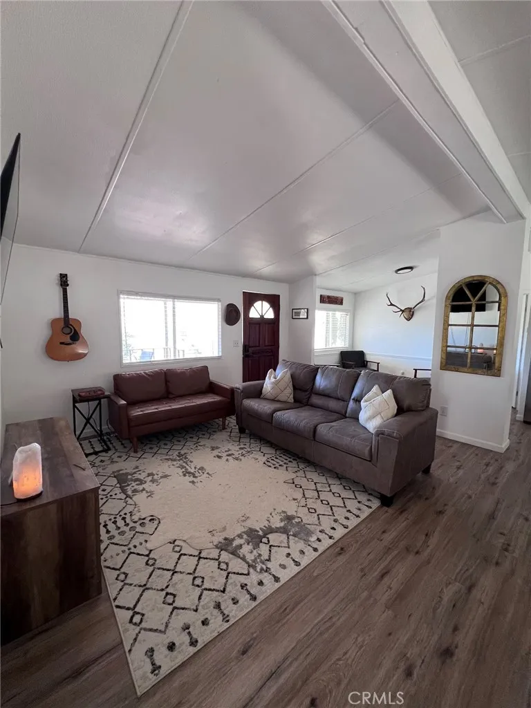63 Hawes Ct Wofford Heights, CA 93285