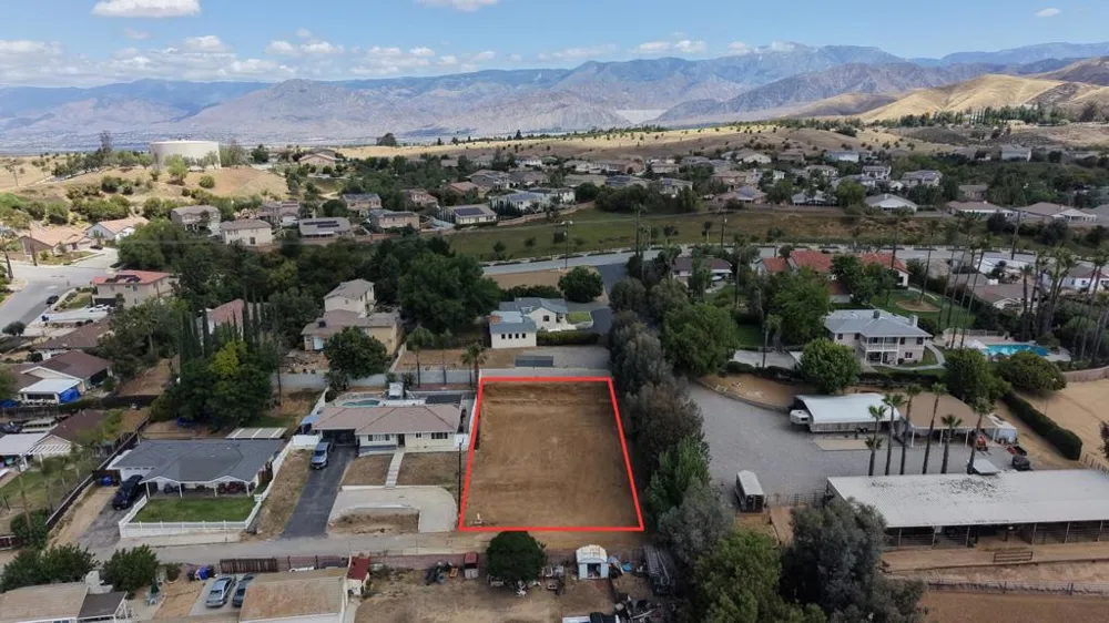 31812 Hutto Lane Yucaipa, CA 92399