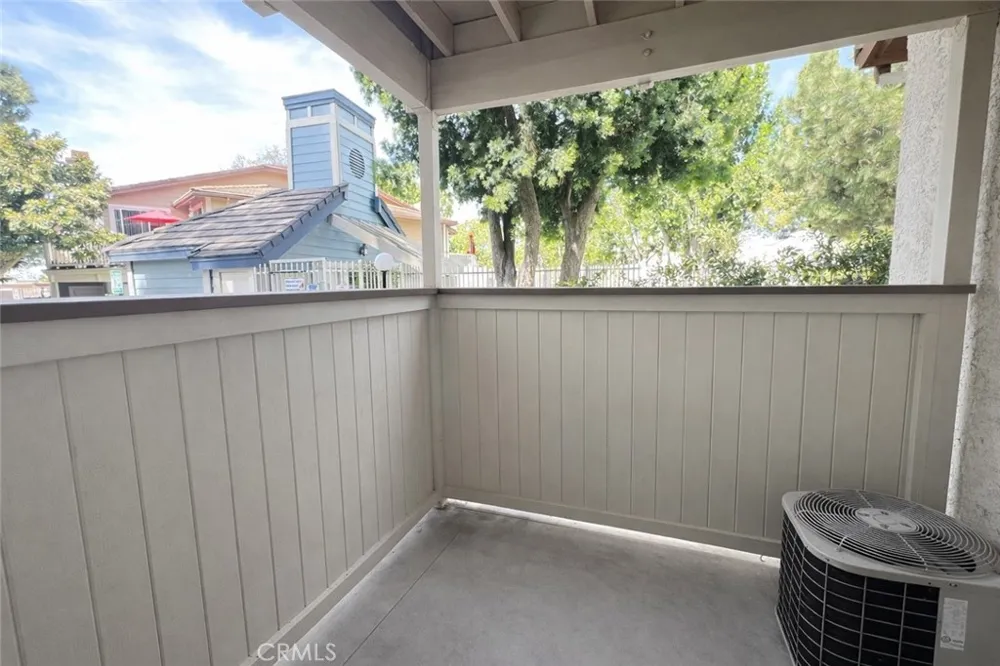 2456 Pleasant Way #A Thousand Oaks, CA 91362