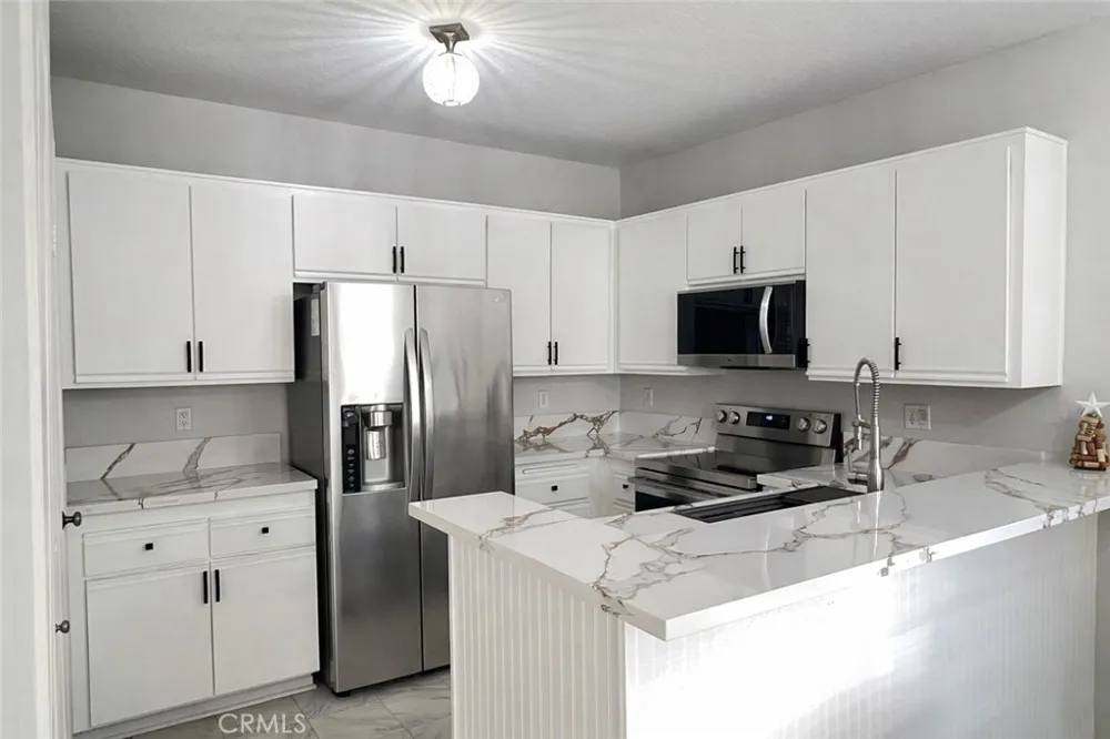 2456 Pleasant Way #A Thousand Oaks, CA 91362