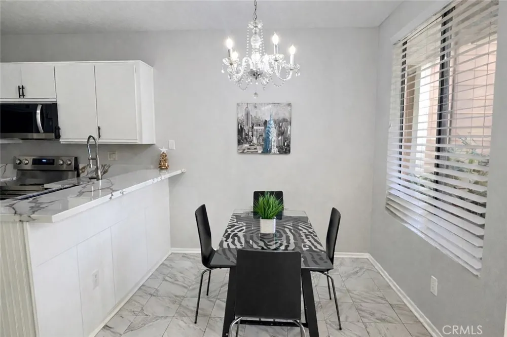 2456 Pleasant Way #A Thousand Oaks, CA 91362