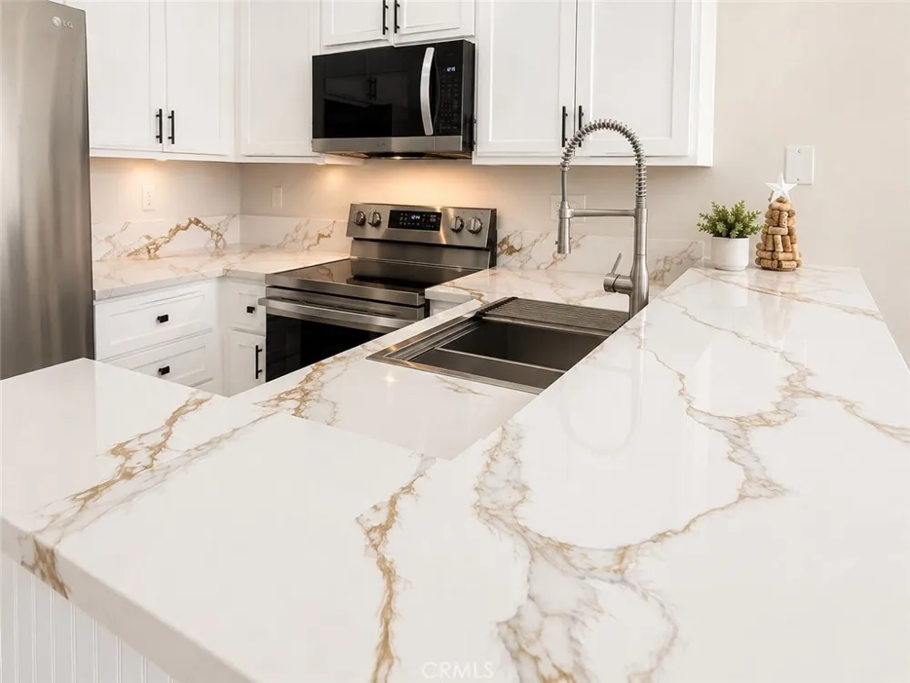 2456 Pleasant Way #A Thousand Oaks, CA 91362