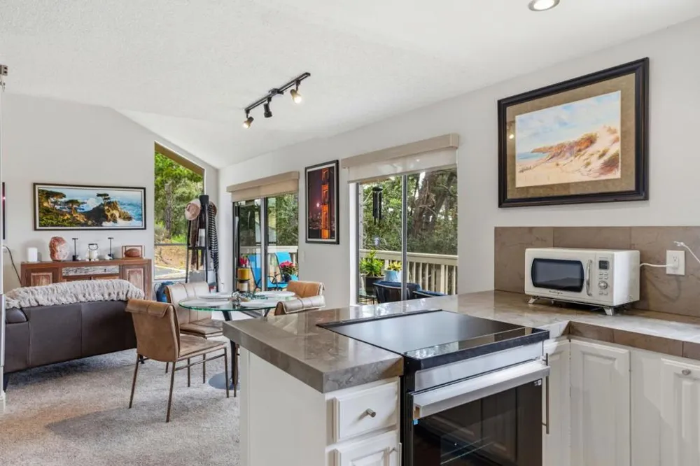 70 Forest Ridge Road #1 Monterey, CA 93940