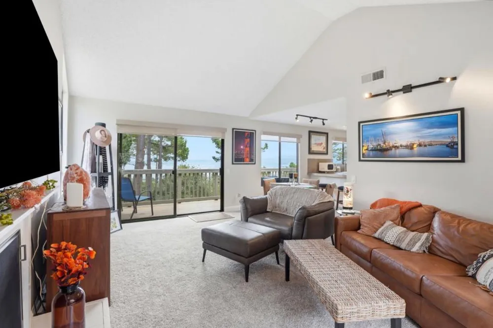 70 Forest Ridge Road #1 Monterey, CA 93940