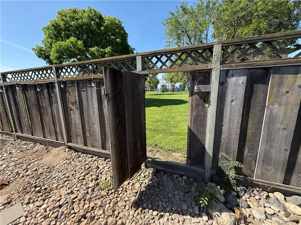 1064 Tioga Manteca, CA 95337