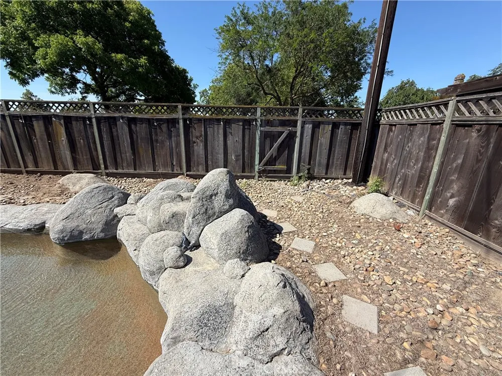 1064 Tioga Manteca, CA 95337