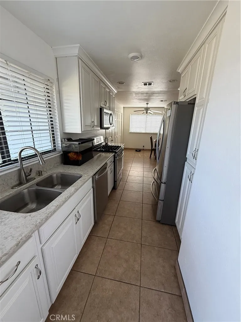 1064 Tioga Manteca, CA 95337