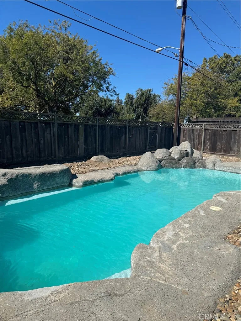 1064 Tioga Manteca, CA 95337