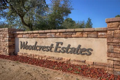 8 Timberwood Lane