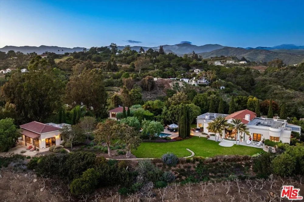 7200 Casitas Pass Road Carpinteria, CA 93013