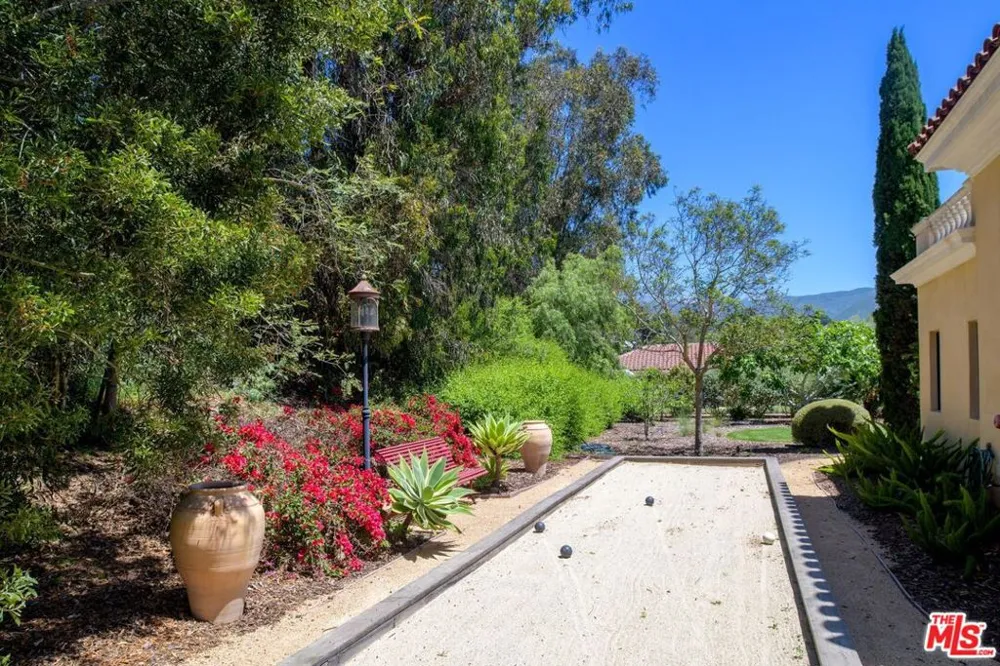 7200 Casitas Pass Road Carpinteria, CA 93013