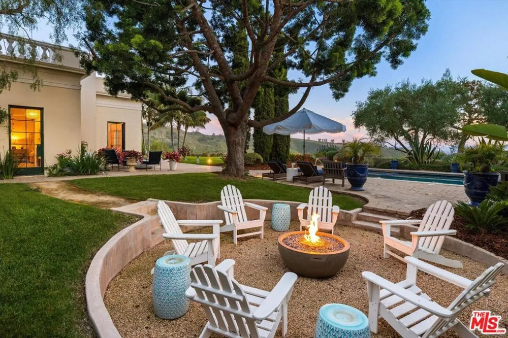 7200 Casitas Pass Road Carpinteria, CA 93013