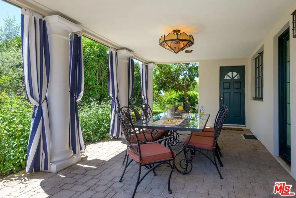 7200 Casitas Pass Road Carpinteria, CA 93013