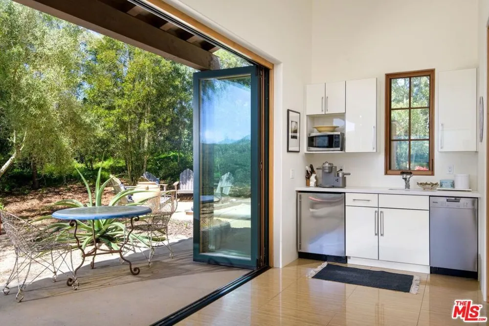 7200 Casitas Pass Road Carpinteria, CA 93013