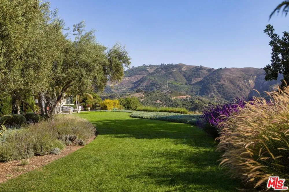 7200 Casitas Pass Road Carpinteria, CA 93013